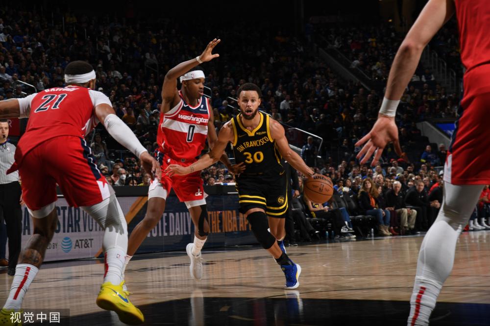 破更衣室内 破更衣室内